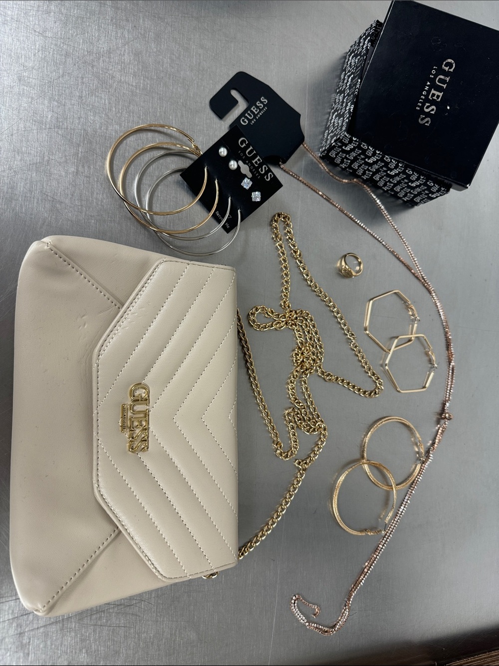 New🤩GUESS LOT!ChevronCrossbody Gold Chain ⛓️‍💥 multiple earrings/ring/necklace